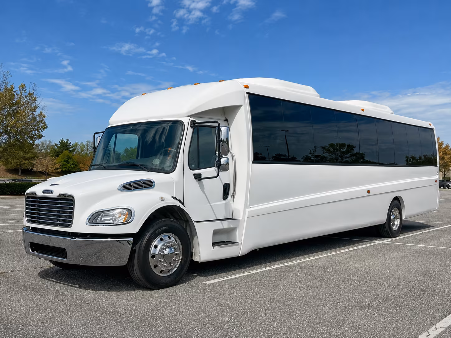 chico 30 passenger party bus