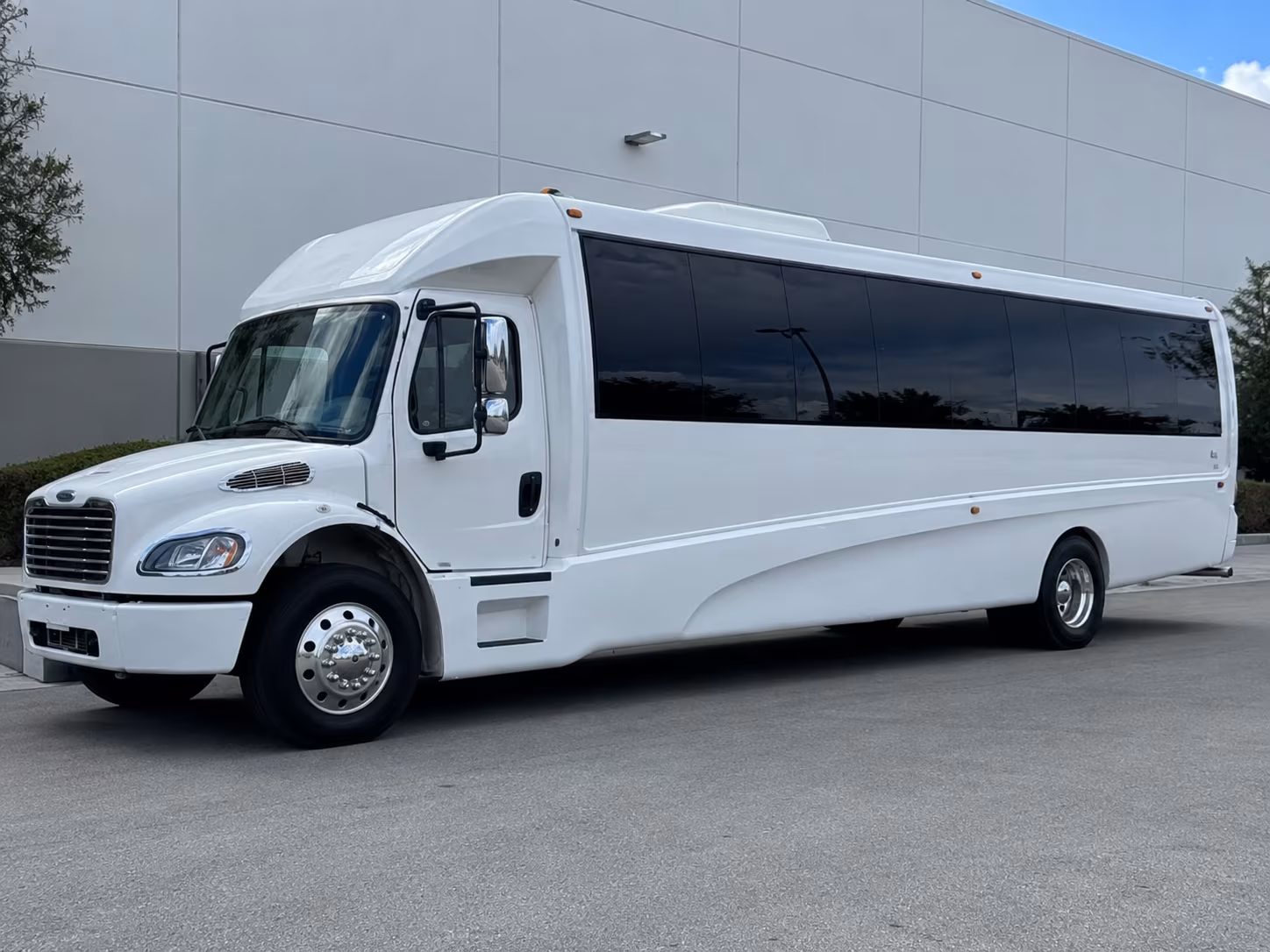 party buses for chico high school prom night on the esplanade